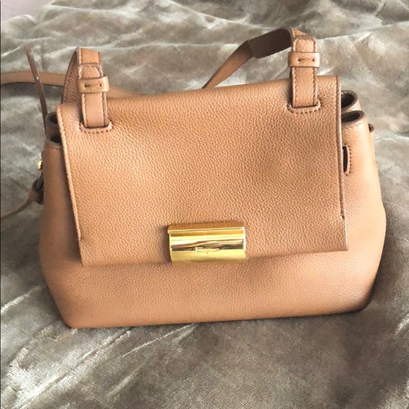 ❤️SOLD Salvatore Ferragamo Gancio in Tan❤️ - Picture 2 of 8